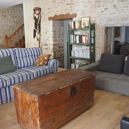 Maison de village spacieuse et confortable Le Gué-de-Velluire Extérieur photo