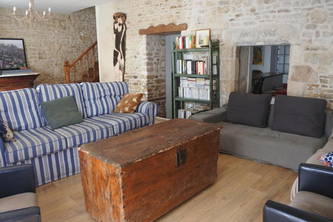 Maison de village spacieuse et confortable Le Gué-de-Velluire Extérieur photo