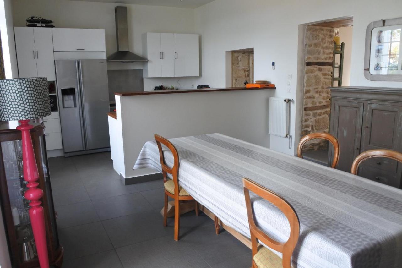 Maison de village spacieuse et confortable Le Gué-de-Velluire Extérieur photo