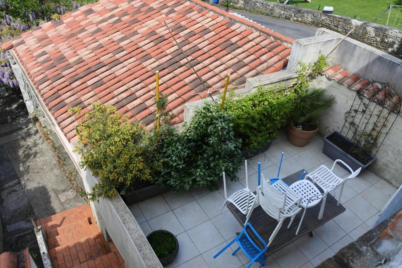 Maison de village spacieuse et confortable Le Gué-de-Velluire Extérieur photo